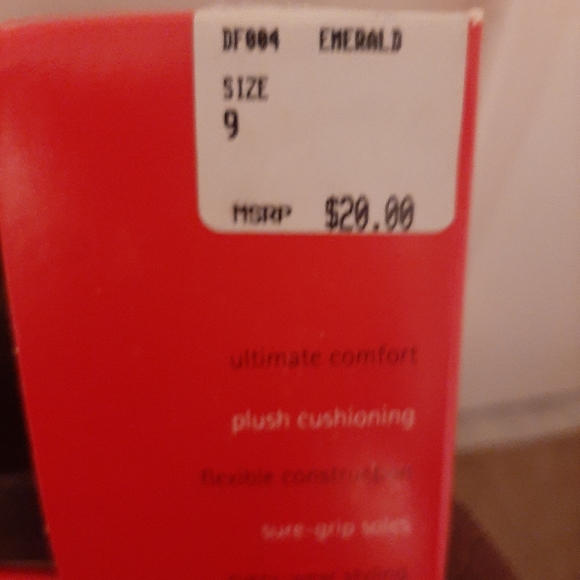 Dear foam slippers - Picture 2 of 4